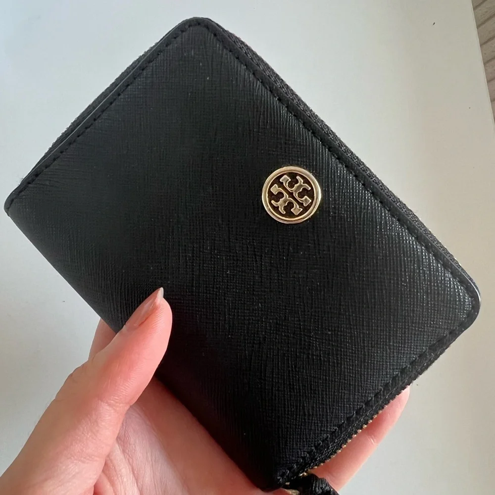 Tory Burch Robinson zip coin case wallet black gold - Picture 4 of 4